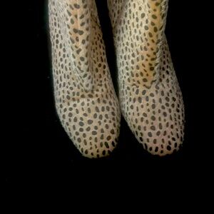 SO ME Janeen Womens Faux Calf Hair Chetta Ankle Boots Sz 8.5 US